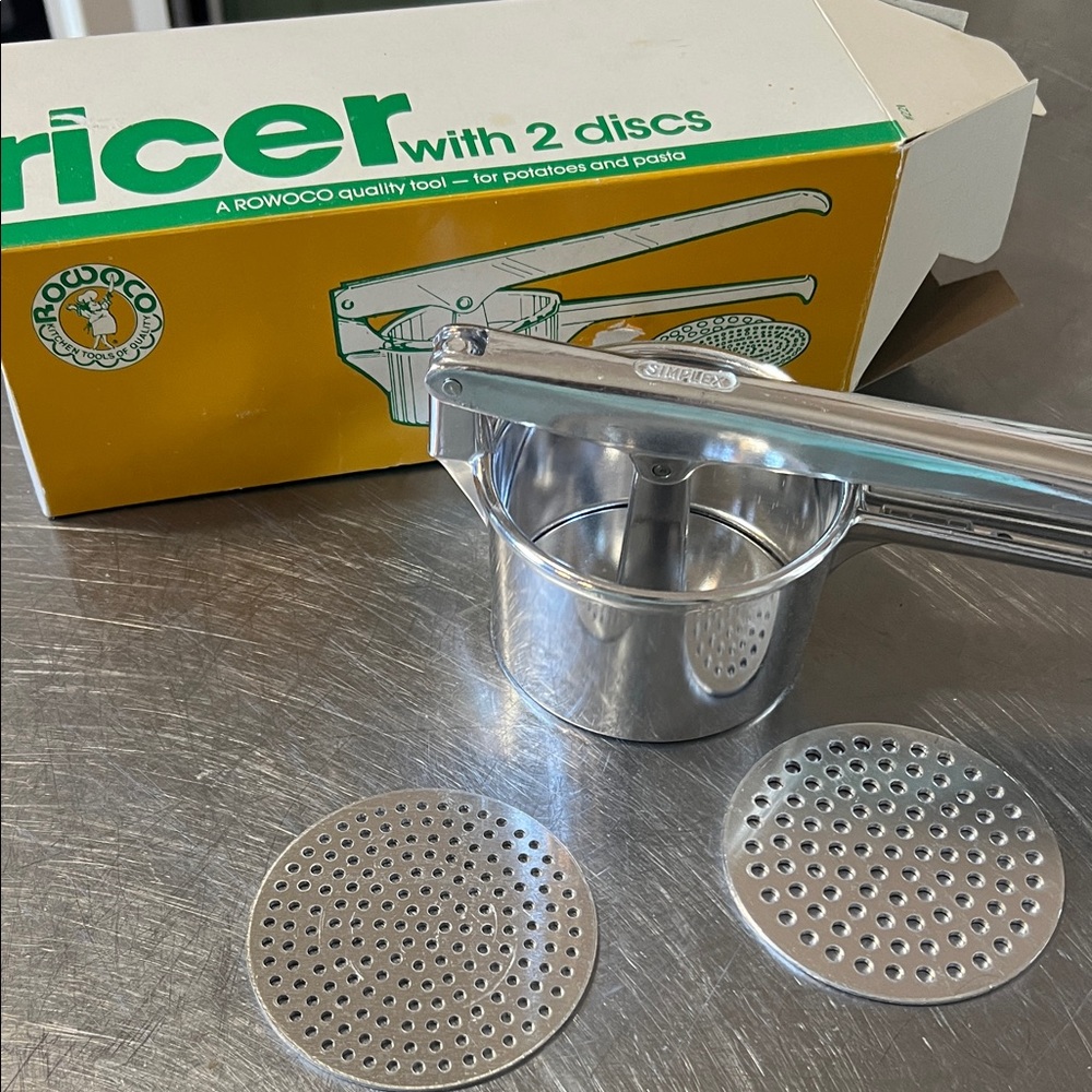 Rowoco Potato Ricer with 2 Discs